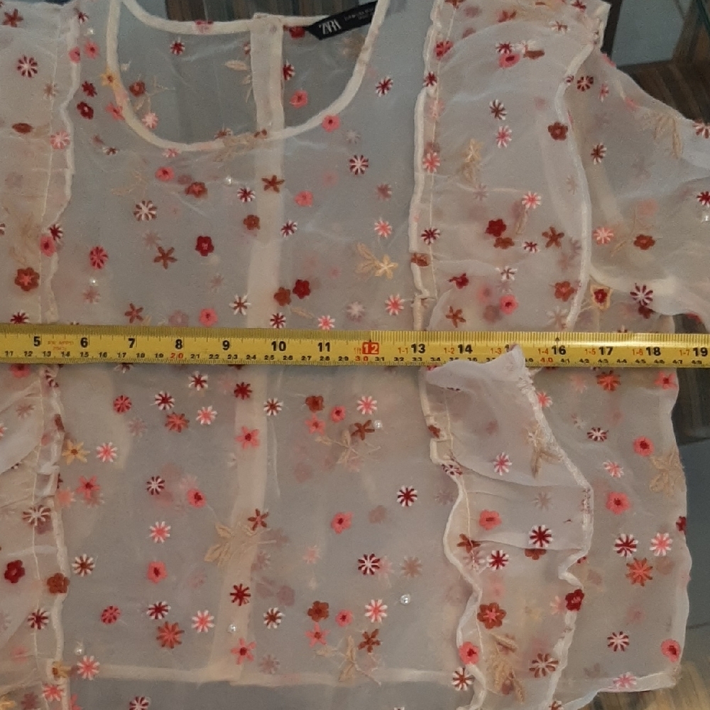 ZARA💐LNWT Chic Sheer White Blouse with Red Floral Embroidery & Faux Pearls Sz M - Picture 9 of 11